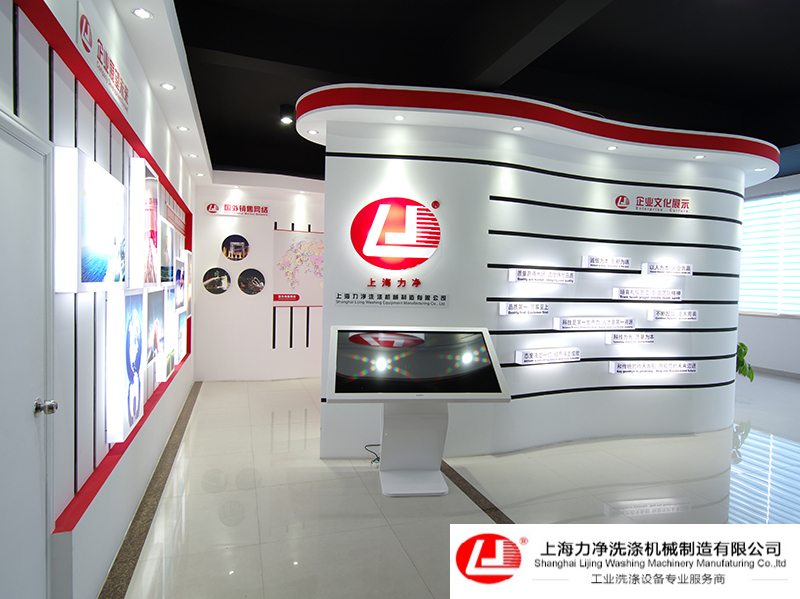 床單折疊機(jī)的有何特點(diǎn)，怎樣保養(yǎng)?